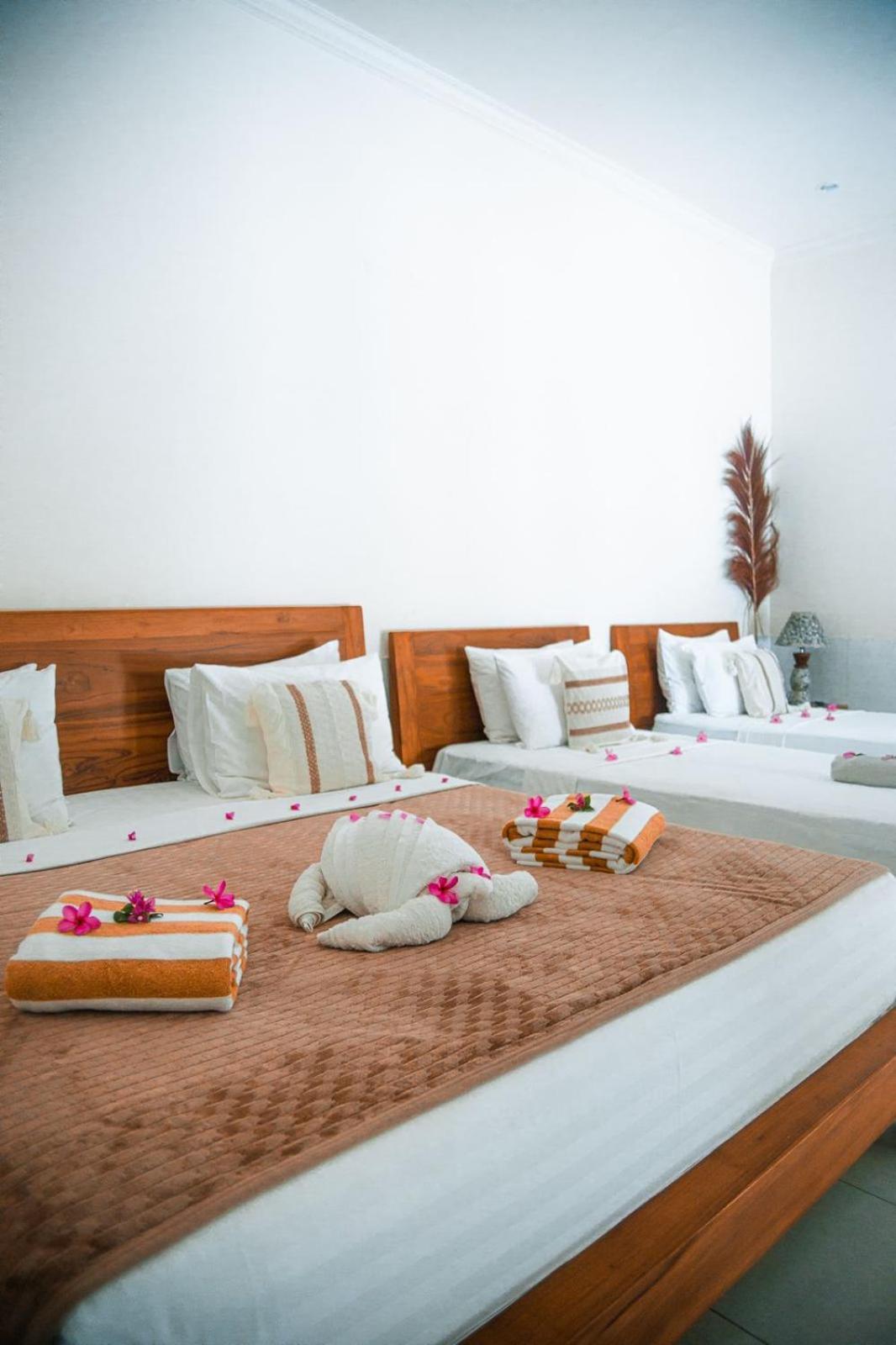 Hakuna Matata Resort Gili Air Exterior photo