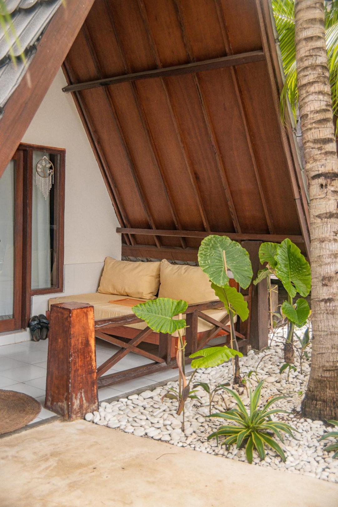 Hakuna Matata Resort Gili Air Exterior photo