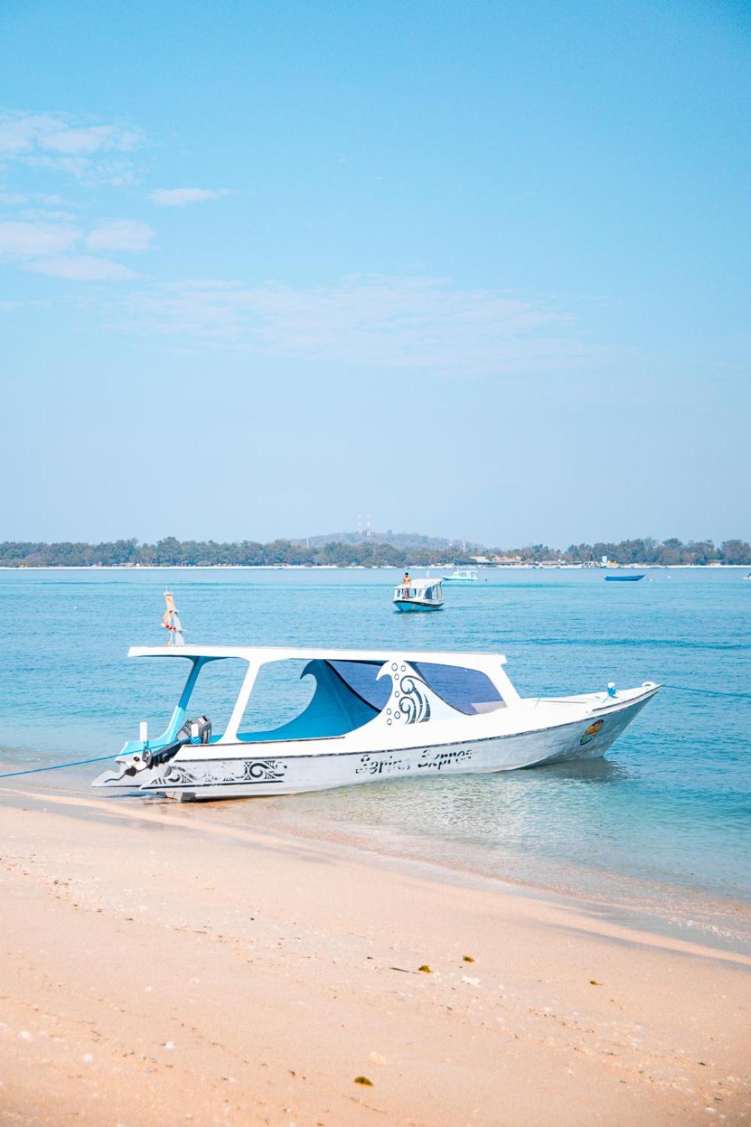 Hakuna Matata Resort Gili Air Exterior photo